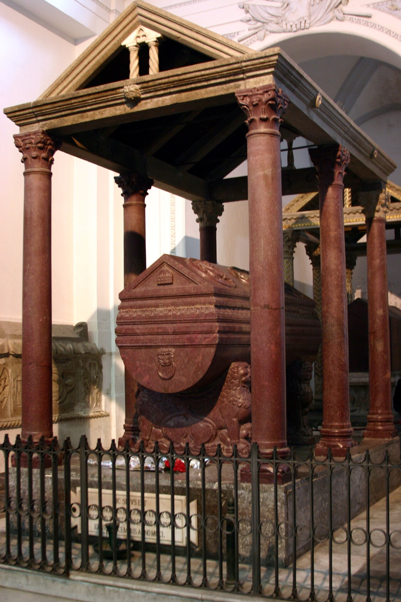 tomba Federico II Cattedrale di Palermo